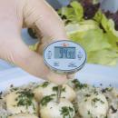 Измерение температуры картофеля с помощью мини-термометра Testo